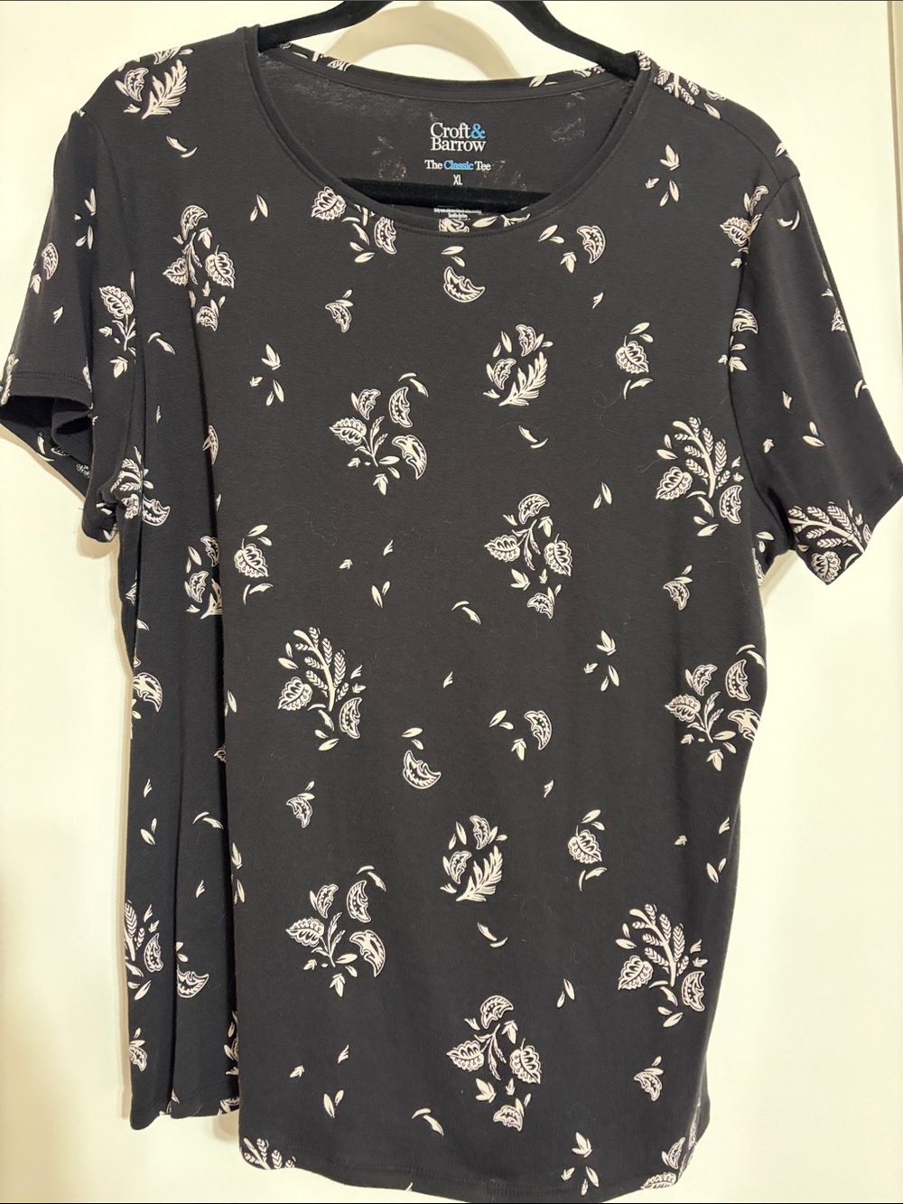 croft & barrow Black Short Sleeve Floral Tee xl